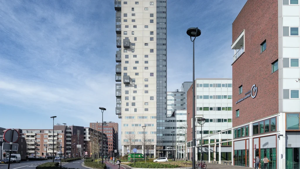 De straat voor ons kantoor in Tilburg