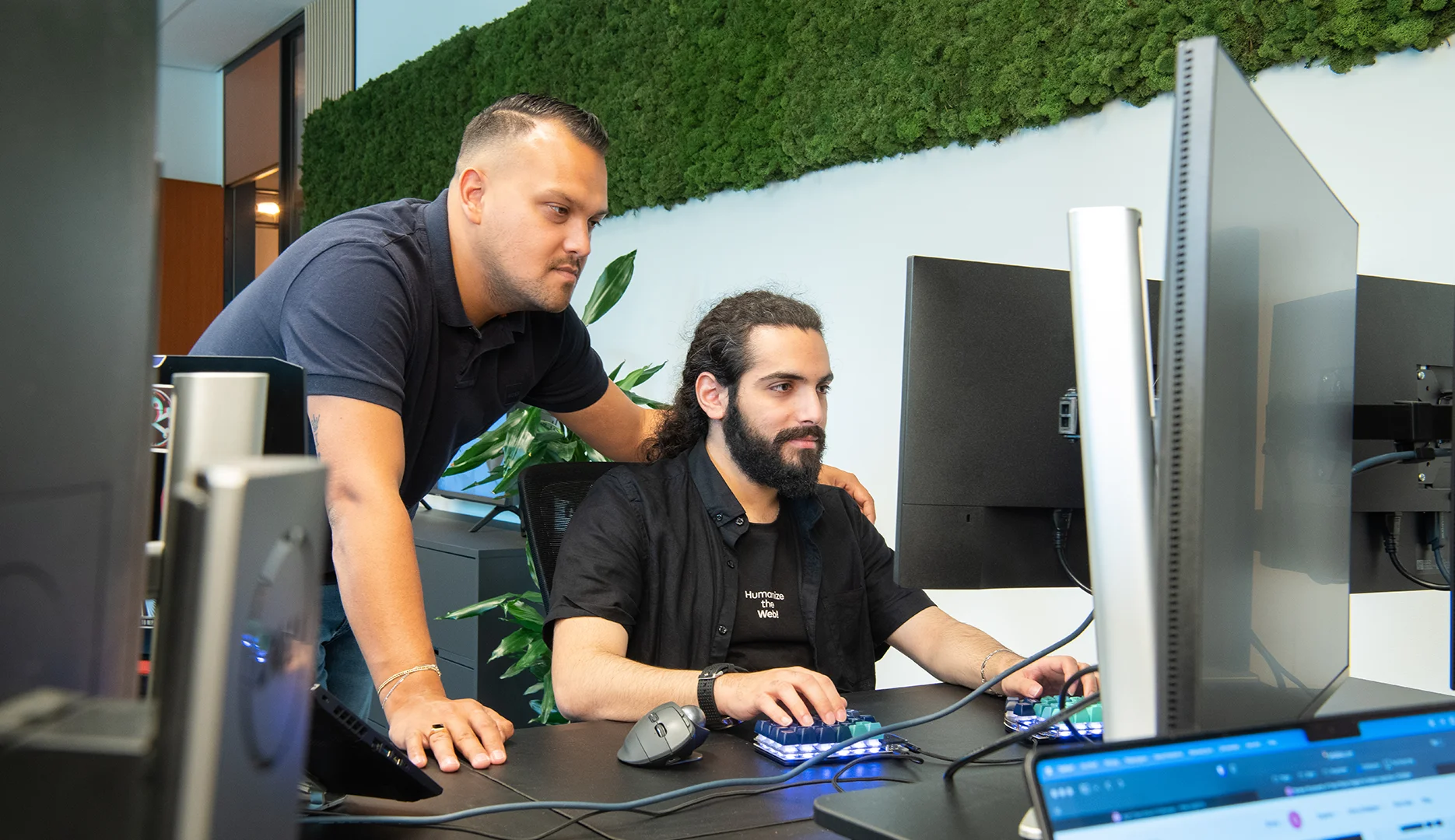 Onze developers aan het werk op kantoor in Tilburg
